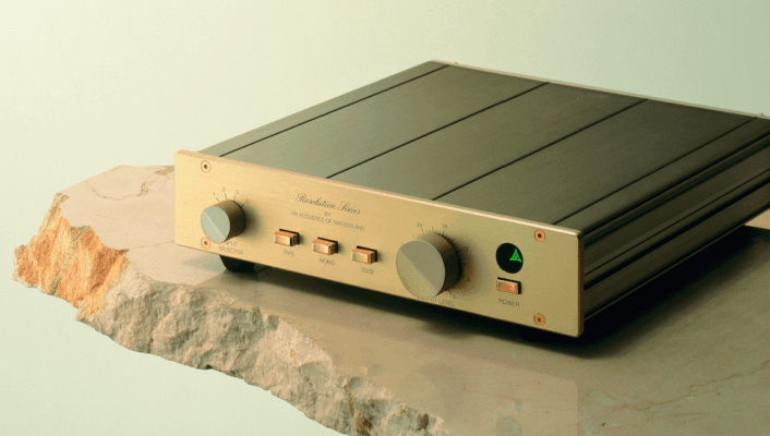 FM Acoustics Resolution Series: FM 155-MKIIR Preamp, FM 122-MKII Phono Linearizer, FM 108-MKII Mono Amp